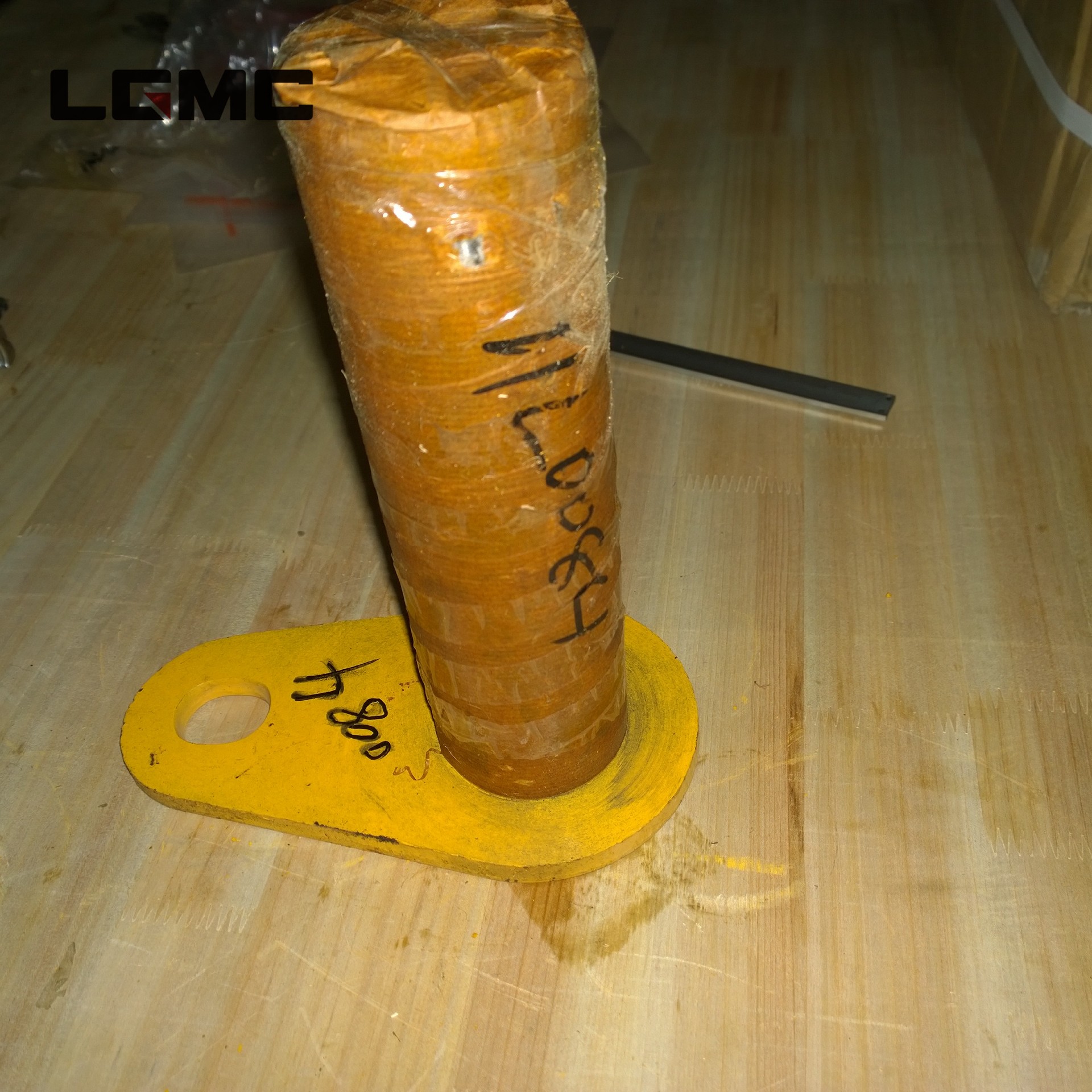 11D0084	ZL30.8.6	Boom cylinder pin; weldment