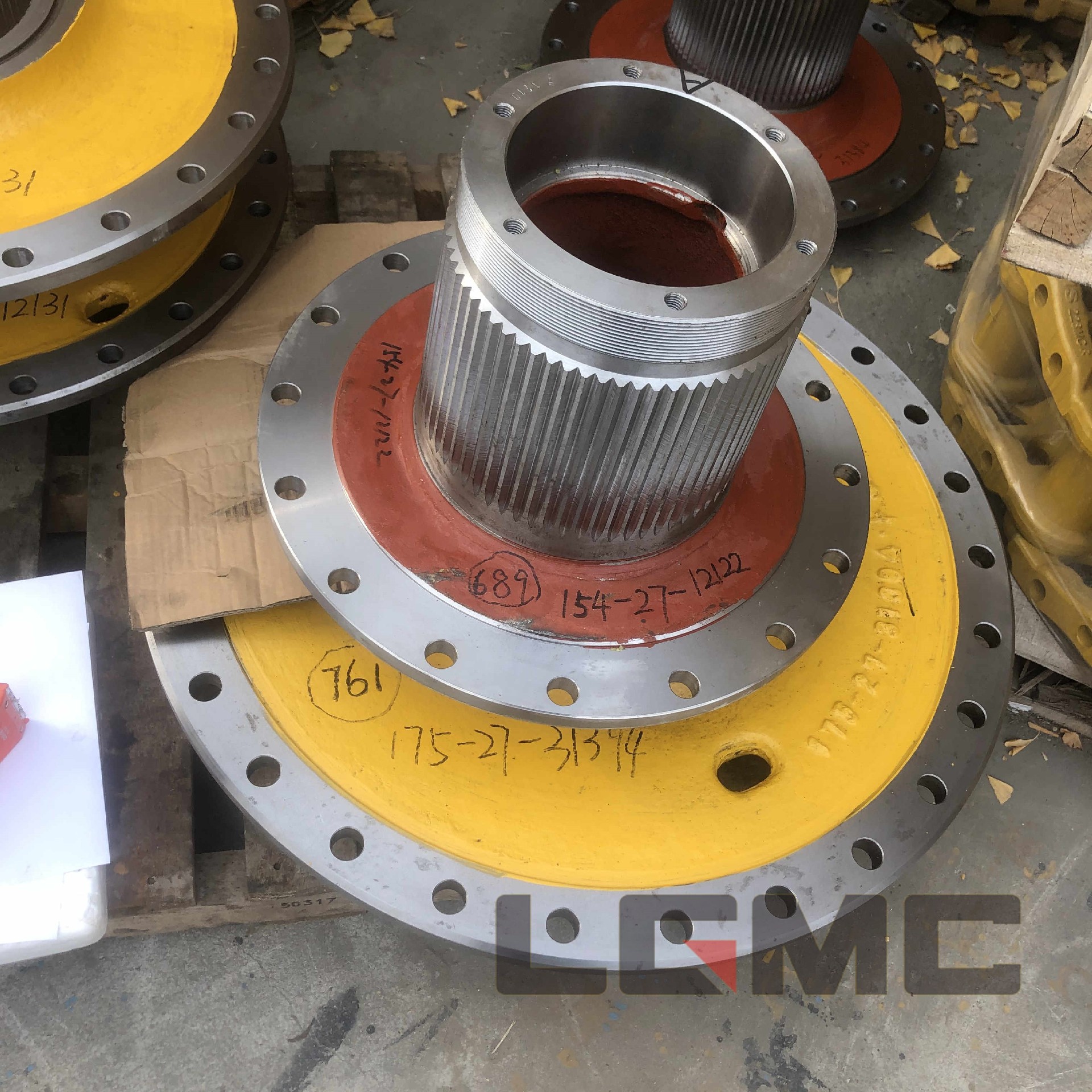 175-27-31394 Sprocket hub