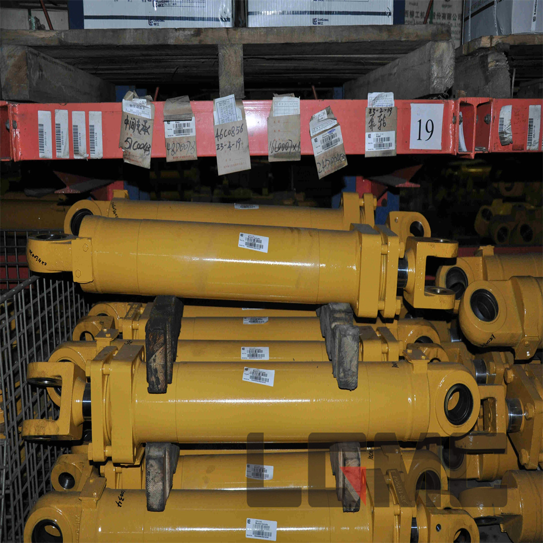 10C0034X0 Side Unloading Bucket Oil Cylinder