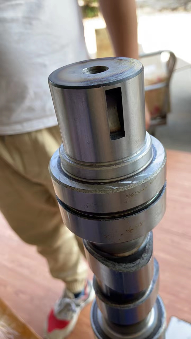 6210-41-1012 Camshaft