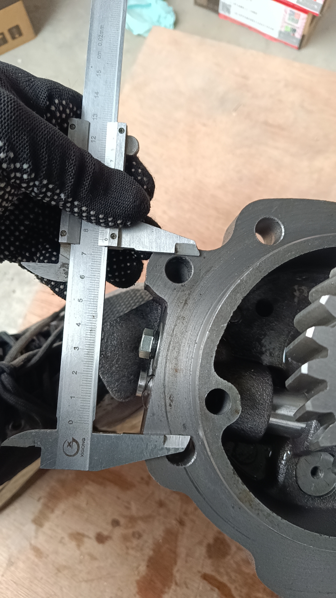 Liugong part 3042378 Oil pump SD32