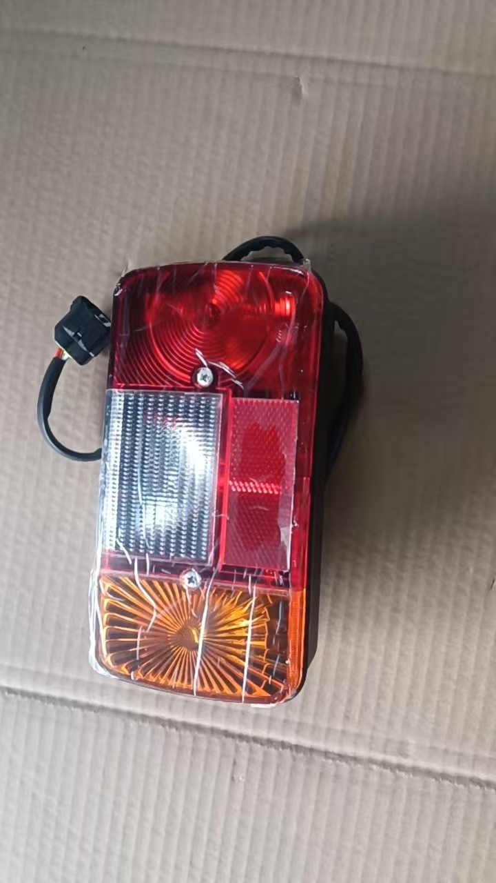 LIUGONG 32B0841REAR COMBINATION LINGT