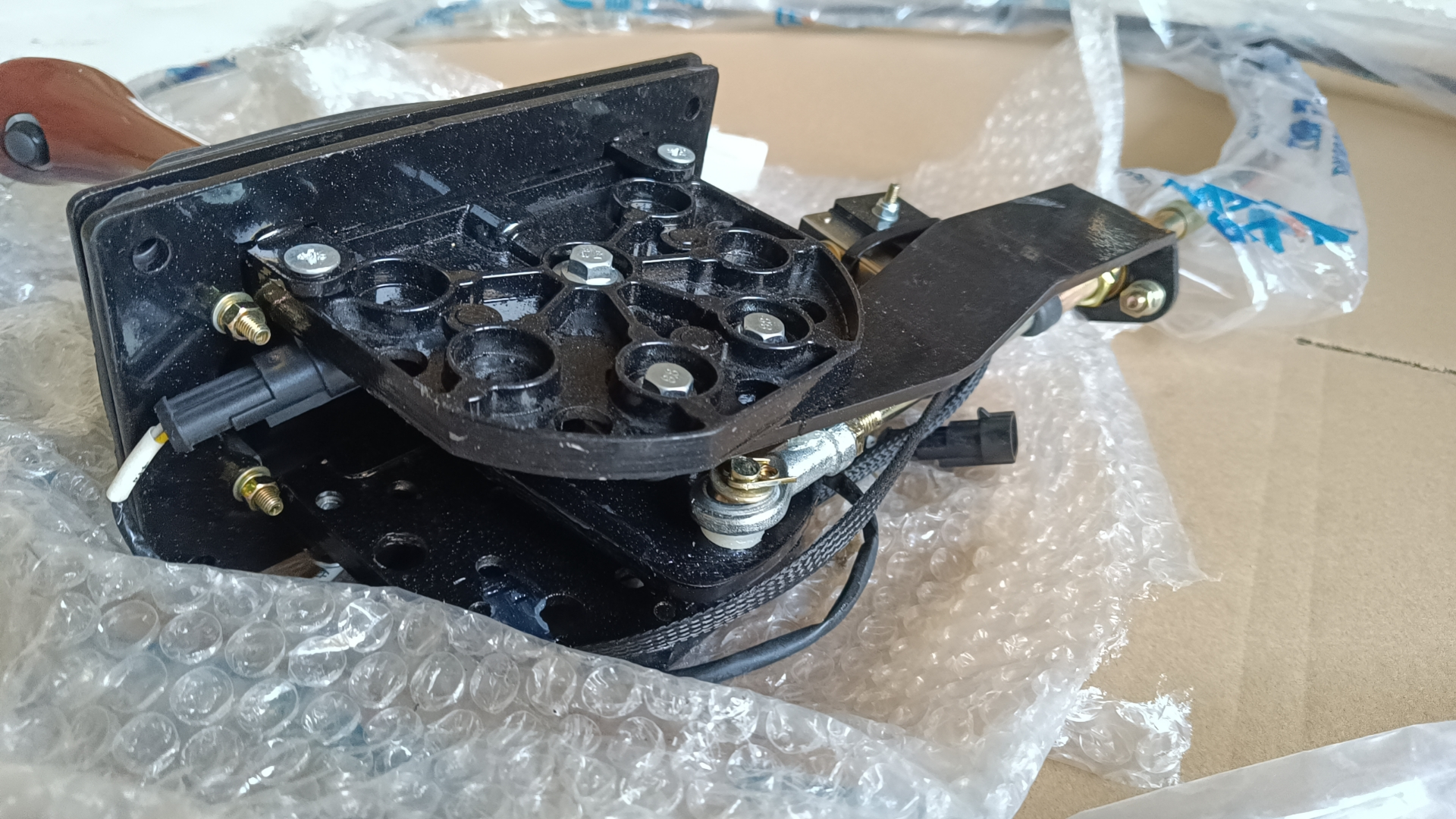 LIUGONG 47C7200 Control Lever